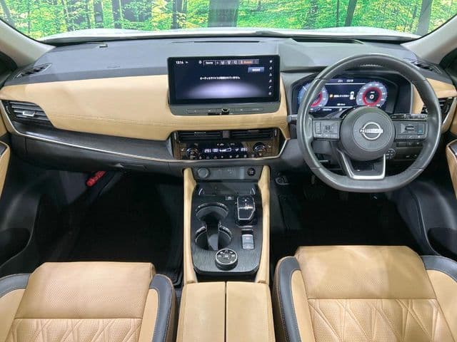 NISSAN