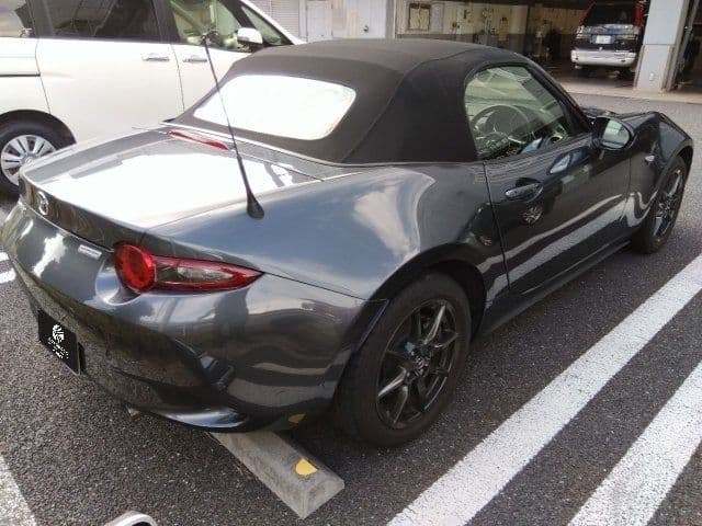 Car thumbnail 3