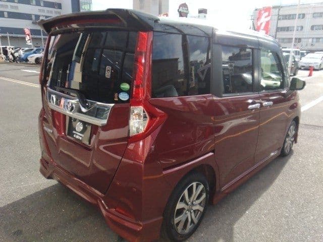 Car thumbnail 3
