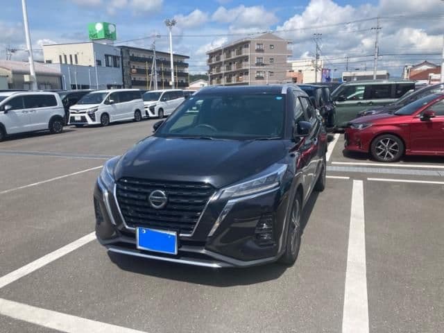 NISSAN
