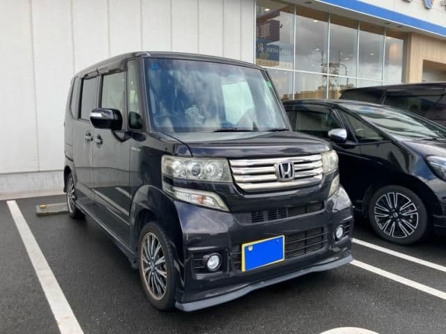 HONDA N BOX CUSTOM 4WD