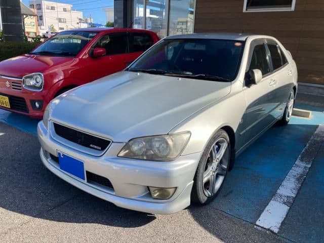 Car image 1