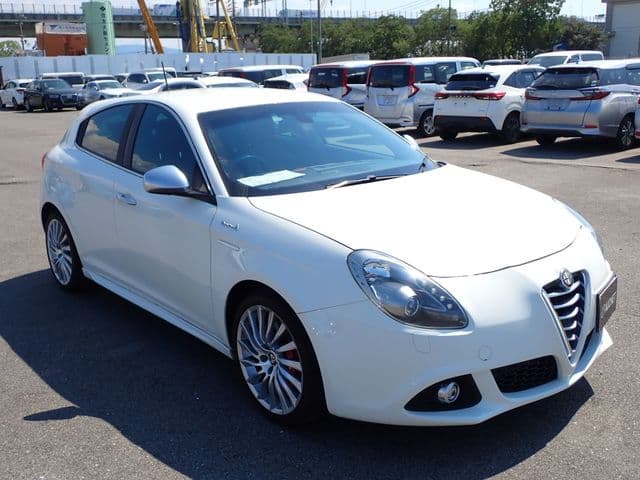 Car thumbnail 4