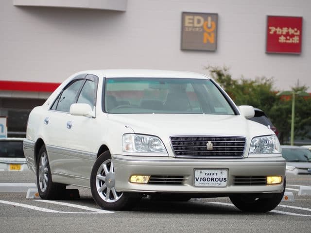 TOYOTA CROWN sedan