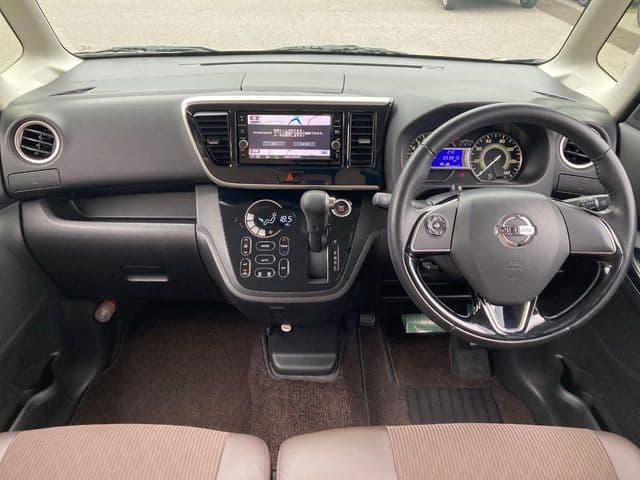 NISSAN