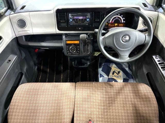 NISSAN