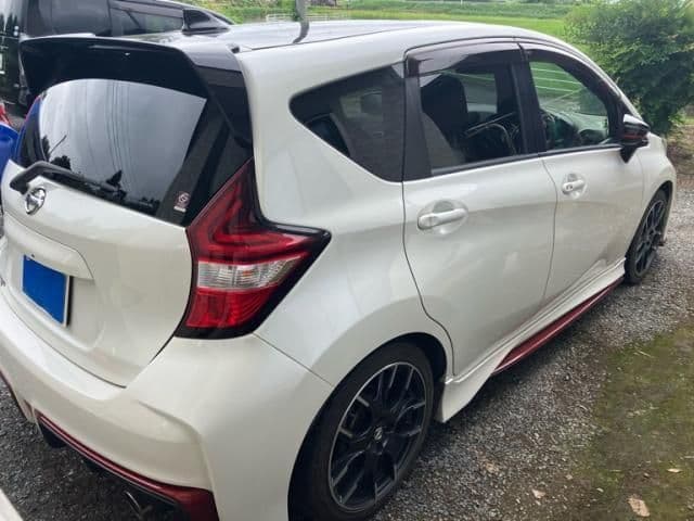 Car thumbnail 4