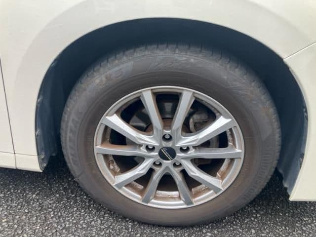 Car thumbnail 4