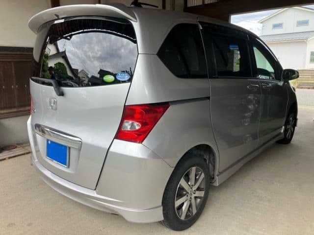 Car thumbnail 3