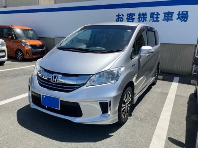 HONDA FREED HYBRID
