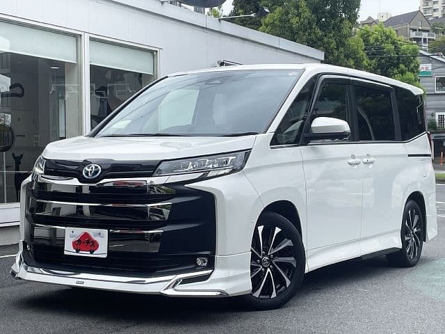 TOYOTA NOAH HYBRID