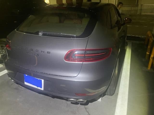 Car thumbnail 3