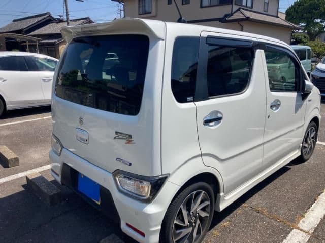 Car thumbnail 4