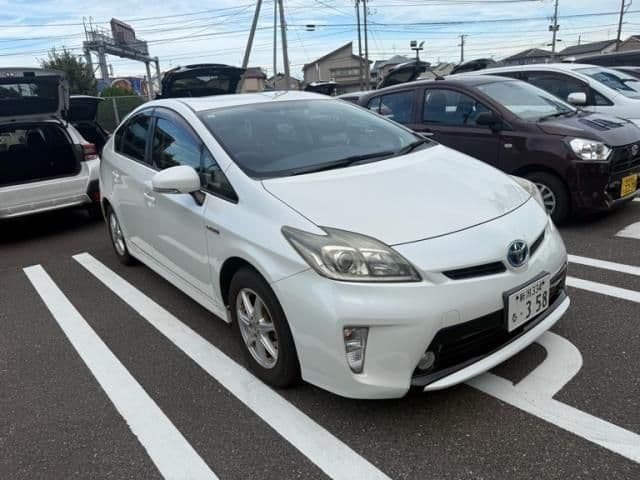 Car thumbnail 3