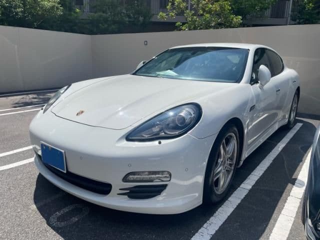 PORSCHE