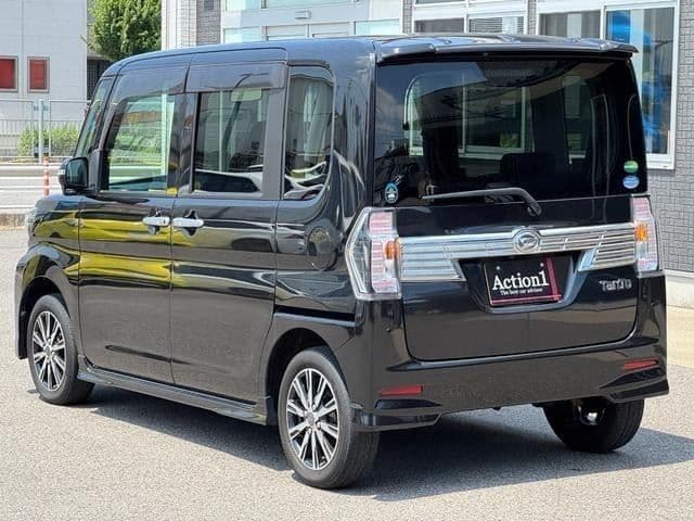 Car thumbnail 4