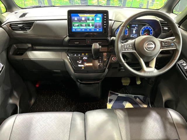 NISSAN