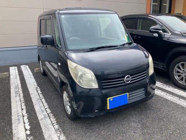 NISSAN