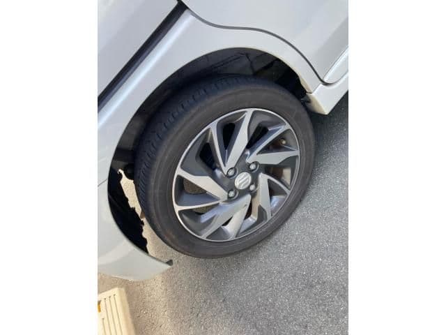 Car thumbnail 4