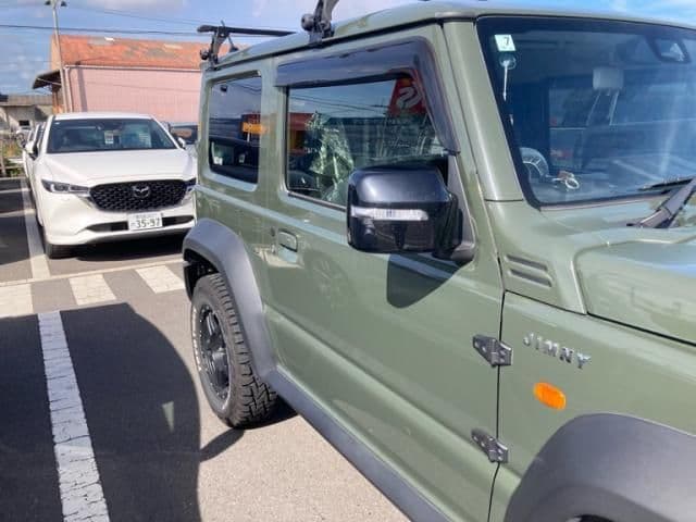 Car thumbnail 3