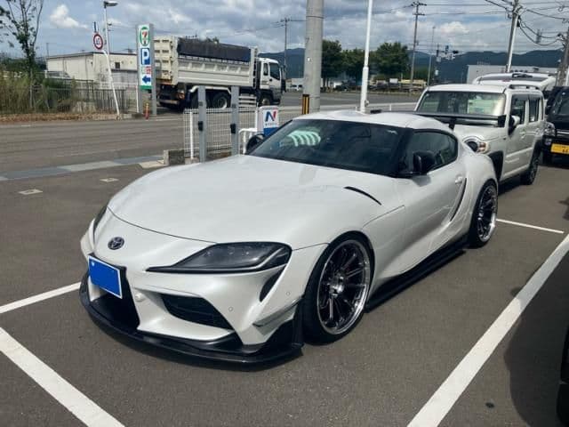 Car image 1
