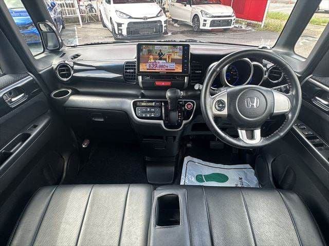 Car thumbnail 3