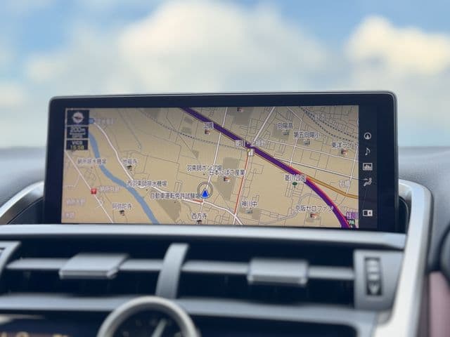 Car thumbnail 4