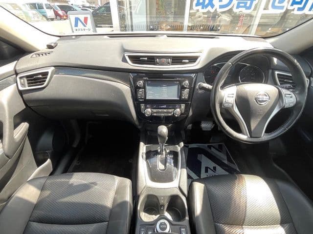 NISSAN