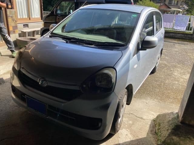 Car thumbnail 3