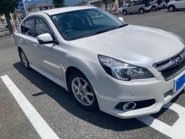SUBARU LEGACY B4