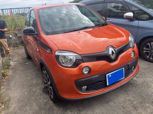 RENAULT