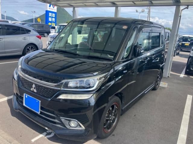 MITSUBISHI DELICA D:2 CUSTOM 2WD