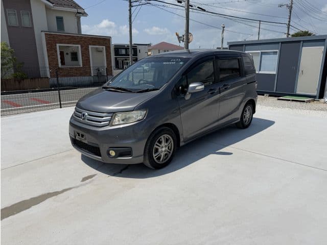 HONDA FREED Spike