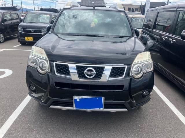NISSAN