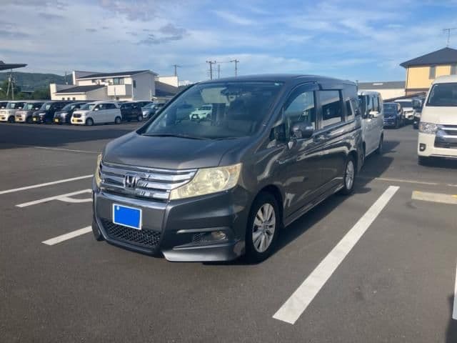HONDA STEPWAGON SPADA
