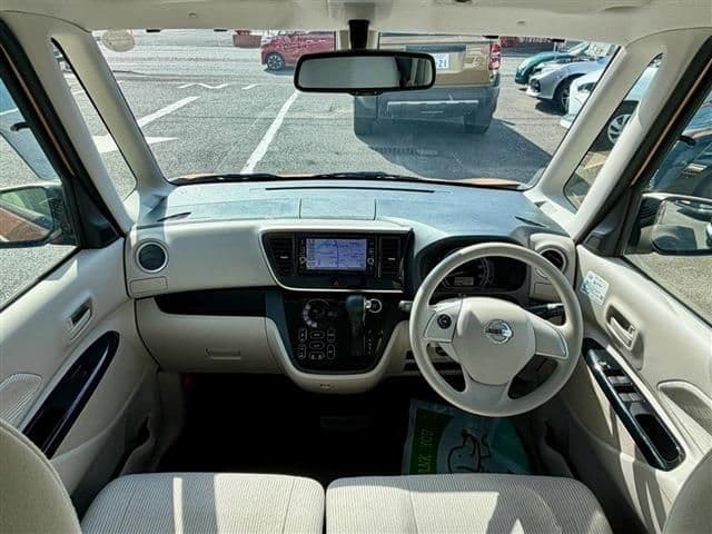NISSAN
