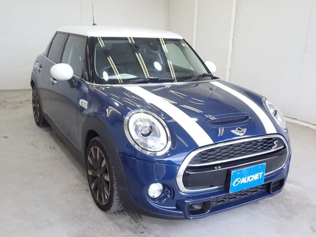 Car thumbnail 4