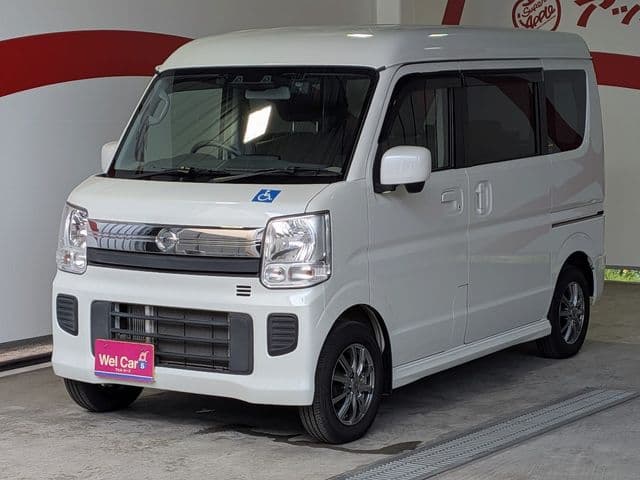 NISSAN