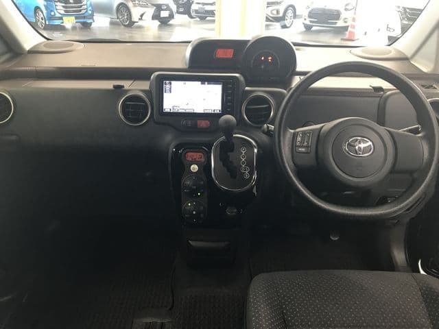Car thumbnail 4