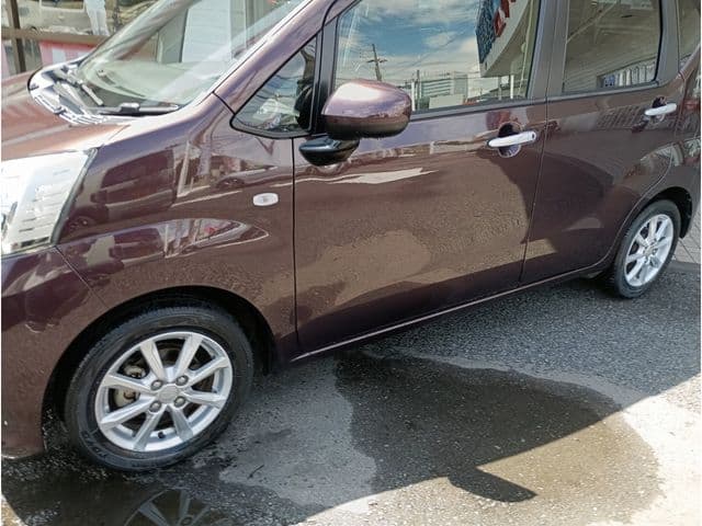 Car thumbnail 4