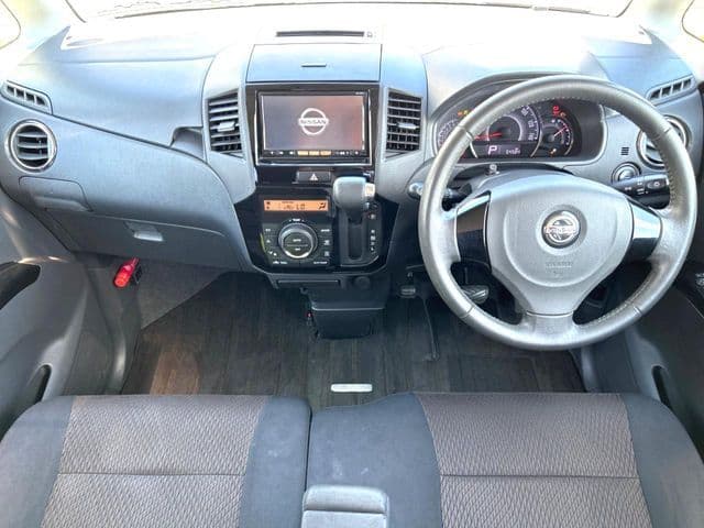NISSAN