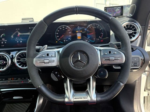 MERCEDES BENZ