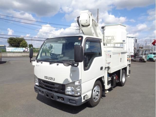 ISUZU