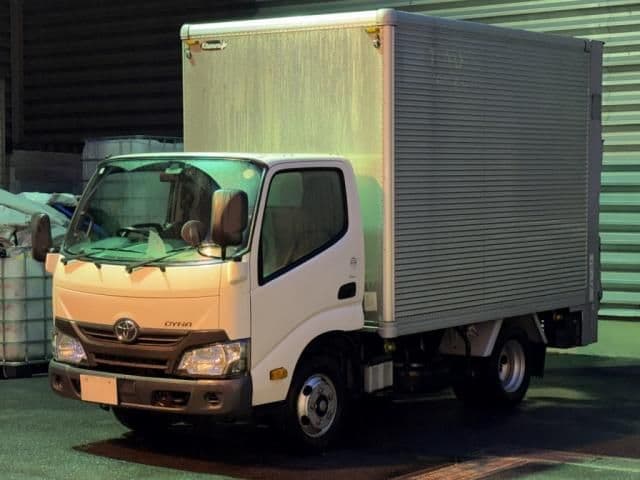 TOYOTA DYNA