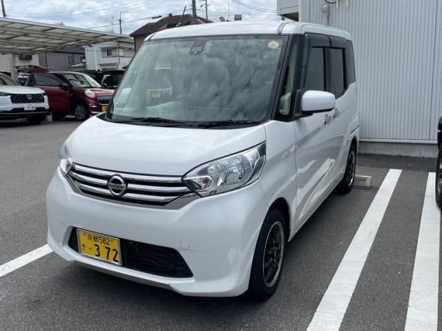 NISSAN