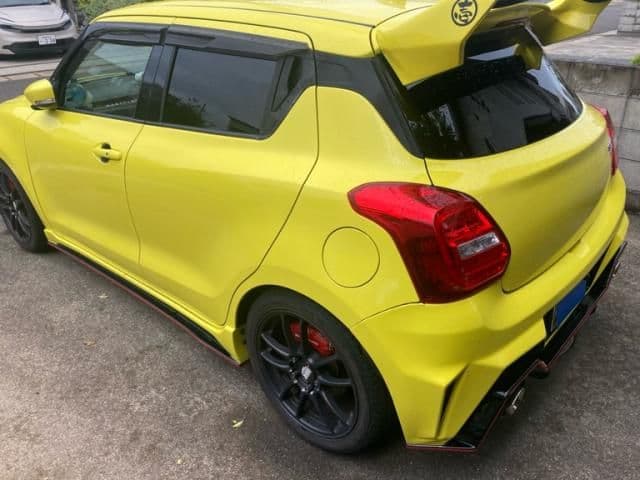 SUZUKI