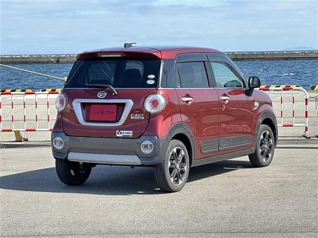 Car thumbnail 3