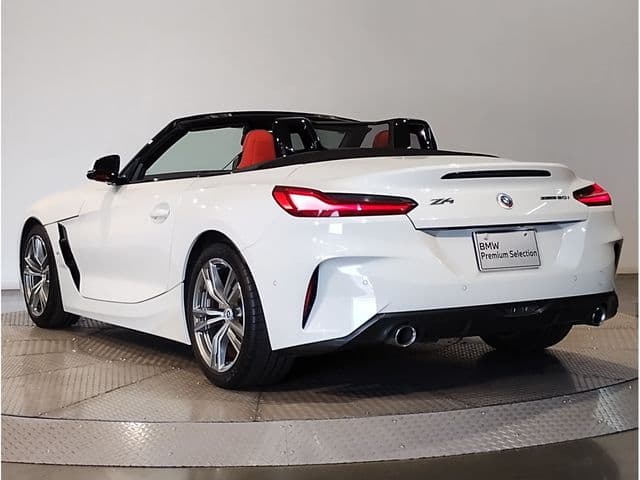 Car thumbnail 4