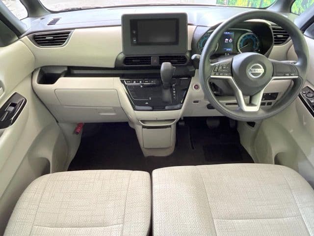 NISSAN