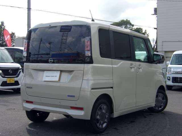 NISSAN